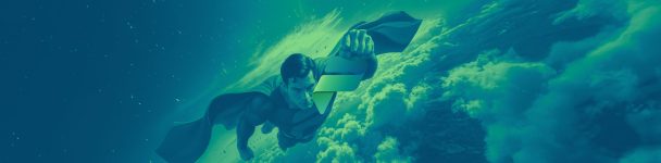 Superheld mit Laptop fliegt über die Erde – symbolisiert digitale Transformation und Power Platform-Lösungen.
